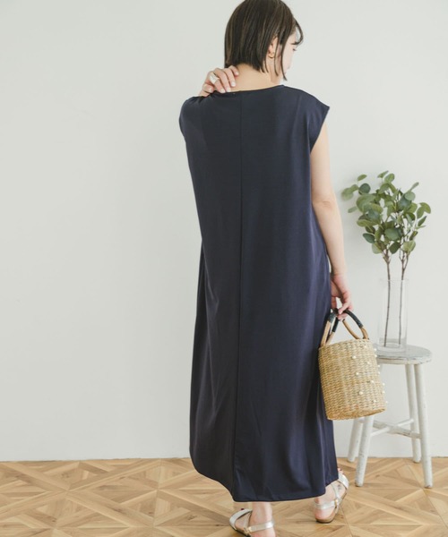 ITEMS URBANRESEARCH（アイテムズ アーバンリサーチ）の「プリーツドッキングワンピース（ワンピース・レディース・グリーン/ネイビー/キャメル・FREE）」の15枚目の写真