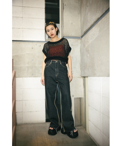 SLY（スライ）の「GRID MESH VEST グリッド メッシュ ベスト ノースリーブ シアー 透け クロシェニット（ベスト・レディース・ブルー系その他/ブラック・FREE）」の3枚目の写真