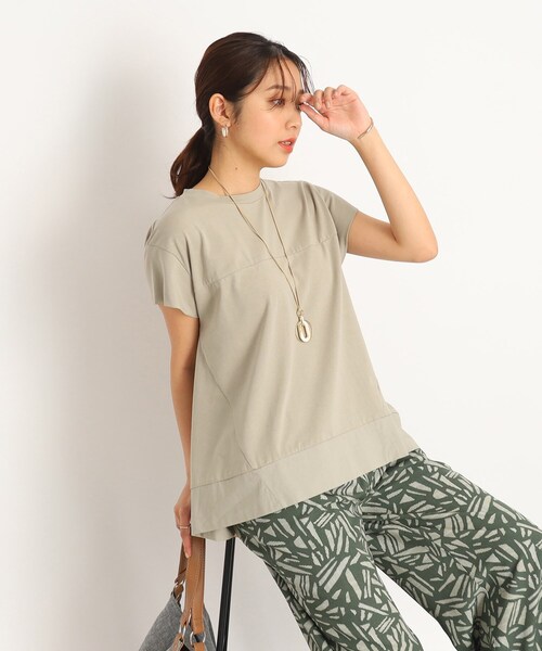 DRESKIP（ドレスキップ）の「◆裾異素材&フレア ふんわりトップス（Tシャツ/カットソー・レディース・オフホワイト/オリーブ/ブルー/ブラック・02/03/04）」の3枚目の写真