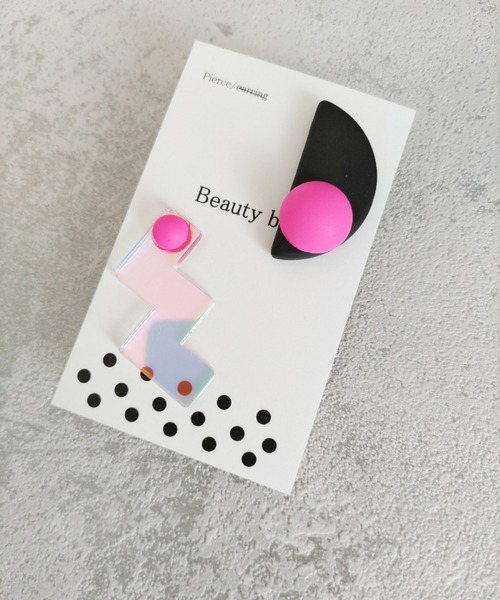 tone(トーン)の「【Beauty bell】半円とカクカクピアス(ピアス(両耳用)・レディース・オレンジ/ピンク/イエロー/グリーン/オレンジ系その他/パープル/グリーン系その他/マスタード/ピンク系その他2・FREE)」の6枚目の写真