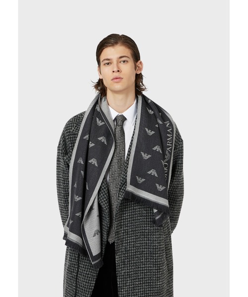 EMPORIO ARMANI(エンポリオアルマーニ)の「【エンポリオ アルマーニ】ウールスカーフ 全面ジャカードイーグルロゴ(マフラー・メンズ・ブラック/ブルー系その他・FREE)」の5枚目の写真