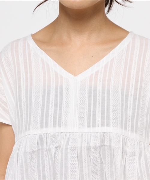 mystic(ミスティック)の「ドビーシャツ(シャツ/ブラウス・レディース・ネイビー/オフホワイト/ベージュ/サックスブルー・フリ-)」の9枚目の写真