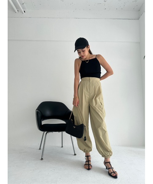 TRUNC（トランクエイティーエイト）の「Rib Line Cross Camisole（キャミソール・レディース・ベージュ・FREE）」の12枚目の写真