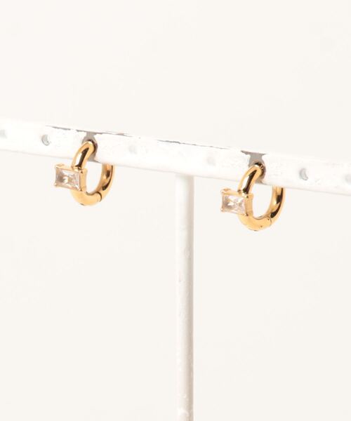 Phoebe（フィービィー）の「【金属アレルギー対応】ビジューカドルフープイヤリング/サージカルステンレス（イヤリング・レディース・イエローゴールド・FREE）」の6枚目の写真