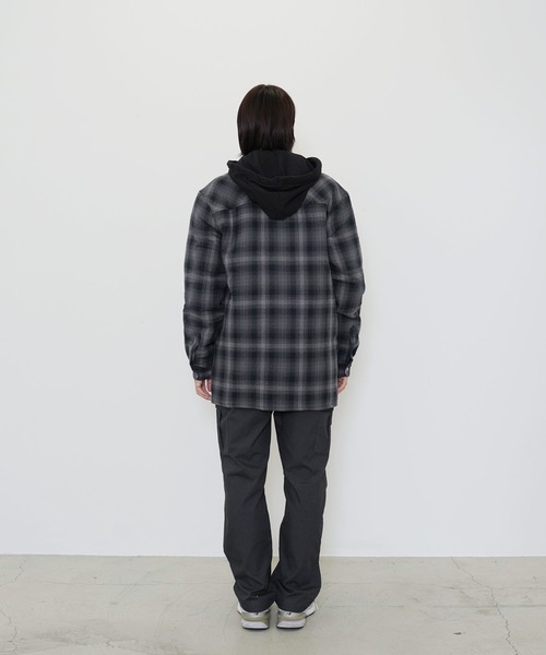 Dickies(ディッキーズ)の「Dickies / ディッキーズ HOODED FLANNEL SHIRT JACK W/ HYDROSHIELD DWR RELAXED フランネル シャツ ジャケット(シャツ/ブラウス・メンズ・ネイビー/ブラック/ブラック系その他/カーキ・MEDIUM/LARGE/X-LARGE)」の11枚目の写真