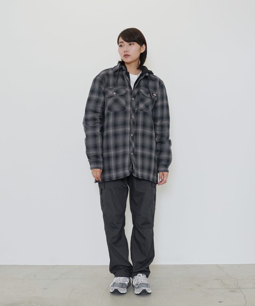 Dickies(ディッキーズ)の「Dickies / ディッキーズ HOODED FLANNEL SHIRT JACK W/ HYDROSHIELD DWR RELAXED フランネル シャツ ジャケット(シャツ/ブラウス・メンズ・ネイビー/ブラック/ブラック系その他/カーキ・MEDIUM/LARGE/X-LARGE)」の9枚目の写真
