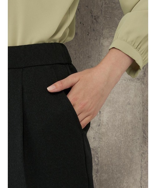 Perfect Suit FActory（パーフェクトスーツファクトリー）の「【お仕事OK】美単テーパードパンツ　ウーリッシュ　ブラック/ライトグレー/チャコールグレー/グリーン（スラックス・レディース・チャコールグレー/ライトグレー/ブラック/グリーン・M/S/L/SS）」の5枚目の写真