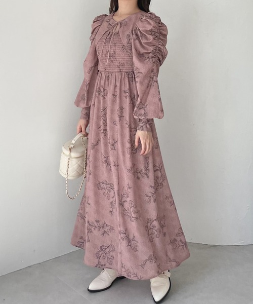 mysty woman（ミスティウーマン）の「デコルテドットフラワーワンピース　976878（ワンピース・レディース・オフホワイト/ブラック/ピンク・FREE）」の6枚目の写真