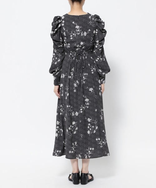 mysty woman（ミスティウーマン）の「デコルテドットフラワーワンピース　976878（ワンピース・レディース・オフホワイト/ブラック/ピンク・FREE）」の11枚目の写真
