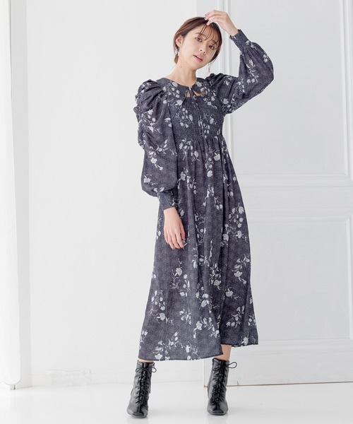 mysty woman（ミスティウーマン）の「デコルテドットフラワーワンピース　976878（ワンピース・レディース・オフホワイト/ブラック/ピンク・FREE）」の22枚目の写真