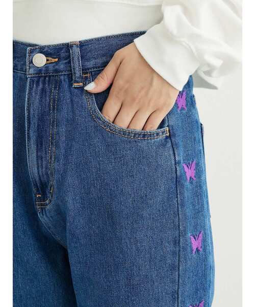Green Parks(グリーンパークス)の「・Double Flags チョウチョ刺繍フレアデニム(デニムパンツ・レディース・ライトインディゴブルー・S/M/L)」の4枚目の写真