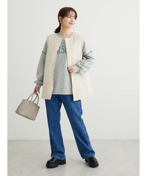 Green Parks(グリーンパークス)の「・Double Flags チョウチョ刺繍フレアデニム(デニムパンツ・レディース・ライトインディゴブルー・S/M/L)」の10枚目の写真