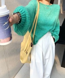 パフィーなシルエットが可愛らしい！ウールタッチ オーバーサイズニット