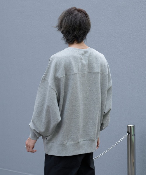 COLONY 2139(コロニートゥーワンスリーナイン)の「裏毛スウェットプルオーバー(スウェット・メンズ・ネイビー/グレー/ブラウン/オフホワイト・SMALL/LARGE/MEDIUM)」の21枚目の写真