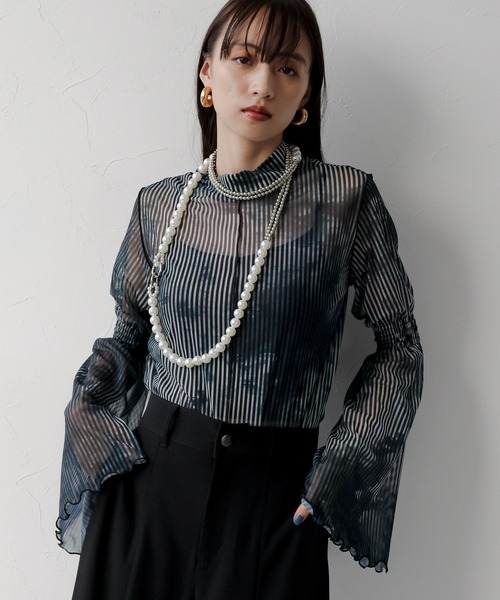 HARE（ハレ）の「ニュアンスストライプフレアシアートップス(HARE)（T