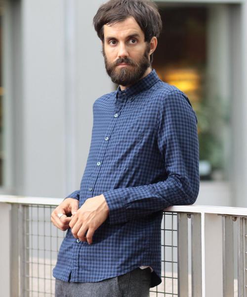 BEAUTY&YOUTH UNITED ARROWS（ビューティーアンドユースユナイテッドアローズ）の「【WEB限定】by ∴ オックスフォード ギンガムチェックシャツ◆（シャツ/ブラウス・メンズ・オフホワイト/ネイビー/レッド・LARGE/SMALL/MEDIUM）」の2枚目の写真
