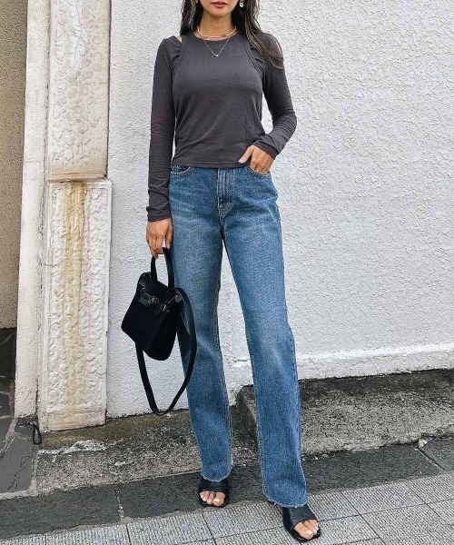 esutoreja(エストレジャ)の「ロングスリーブレイヤードトップス(Tシャツ/カットソー・レディース・ブラウン/ベージュ/スミクロ・FREE)」の4枚目の写真