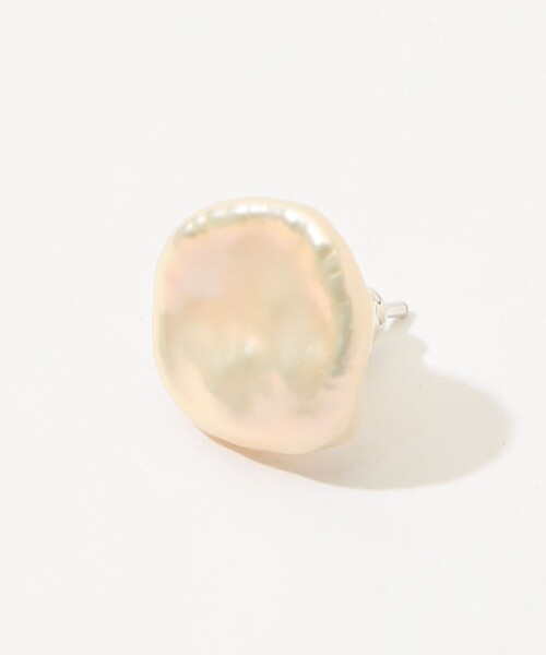Le Chic Radical(ルシックラディカル)の「Le Chic Radical Pearl Studs ピアス(ピアス(両耳用)・レディース・ホワイト・FREE)」の2枚目の写真