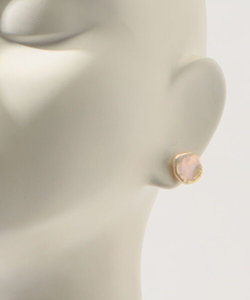 Le Chic Radical(ルシックラディカル)の「Le Chic Radical Pearl Studs ピアス(ピアス(両耳用)・レディース・ホワイト・FREE)」の4枚目の写真