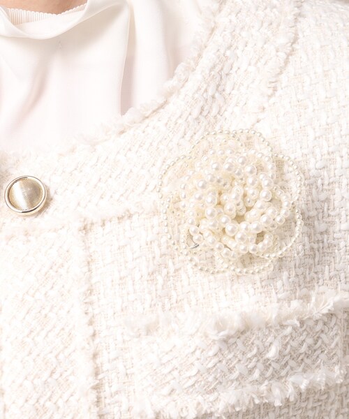 SHOO・LA・RUE（シューラルー）の「◆【セレモニー】フェイクパールフラワーコサージュブローチ（ブローチ/コサージュ・レディース・アイボリー/アイボリー系・00）」の7枚目の写真