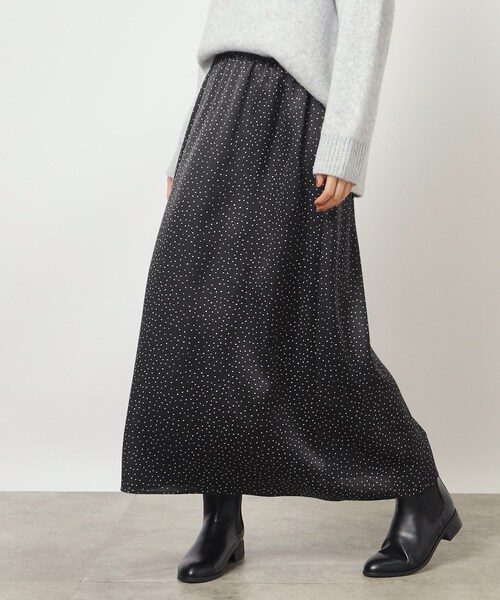 grove（グローブ）の「◆冬のあったかコーデに抜け感を！サテンマキシスカート（スカート・レディース・ライトブルー/ブラック系5/ダークブラウン・01/02/03/04/05）」の9枚目の写真