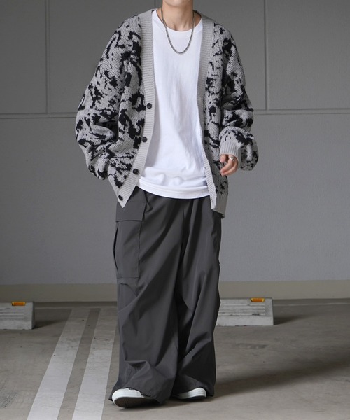 Confirm（コンファーム）の「ビッグシルエット 柄アソートニットカーディガン ヘリンボーン / ニュアンス / 煙柄 【Confirm】（カーディガン/ボレロ・メンズ・ブルー/ブラック/ブルー系その他/ブラック系その他/グレー系その他/ホワイト/グリーン系その他2/ブラック系その他2/ホワイト系その他2・M/L）」の10枚目の写真