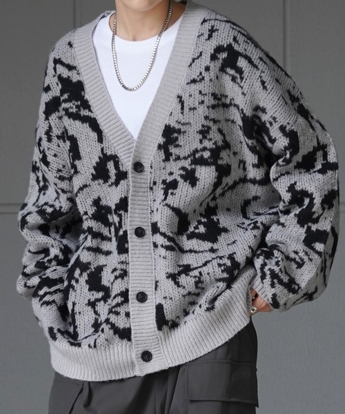 Confirm（コンファーム）の「ビッグシルエット 柄アソートニットカーディガン ヘリンボーン / ニュアンス / 煙柄 【Confirm】（カーディガン/ボレロ・メンズ・ブルー/ブラック/ブルー系その他/ブラック系その他/グレー系その他/ホワイト/グリーン系その他2/ブラック系その他2/ホワイト系その他2・M/L）」の20枚目の写真