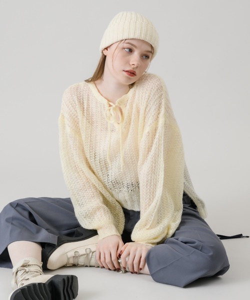 idem（イデム）の「mohair low gauge knit/モヘアメッシュニット（ニット/セーター・レディース・チャコールグレー/レッド/アイボリー/グレー・FREE）」の12枚目の写真