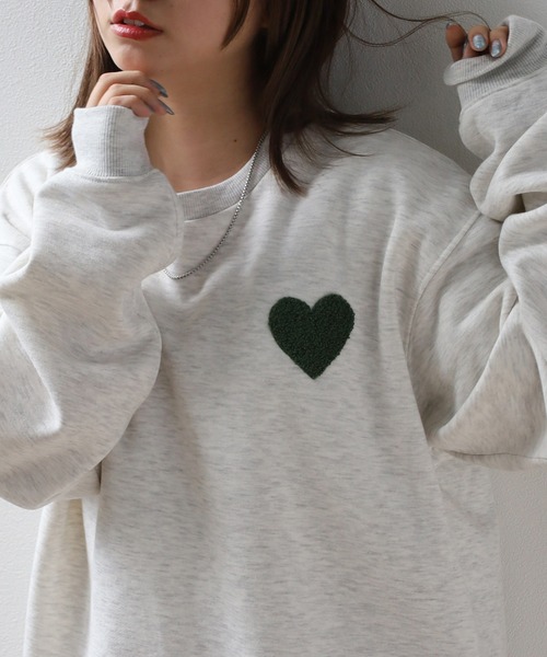 make a ray!（メイク ア レイ！）の「【0】ハートモチーフ ワンポイントロゴ刺繍 ＆ サガラ刺繍 ラフスウェット/ ビッグシルエット/ 裏起毛/ 大人こなれ感（スウェット・レディース・ダークブルー/アッシュグレー/ヘザーグレー/ネイビー/ブラック/ブラック系その他/トップグレー/ブルー/ブルー系その他/ライトグレー・M/L）」の6枚目の写真