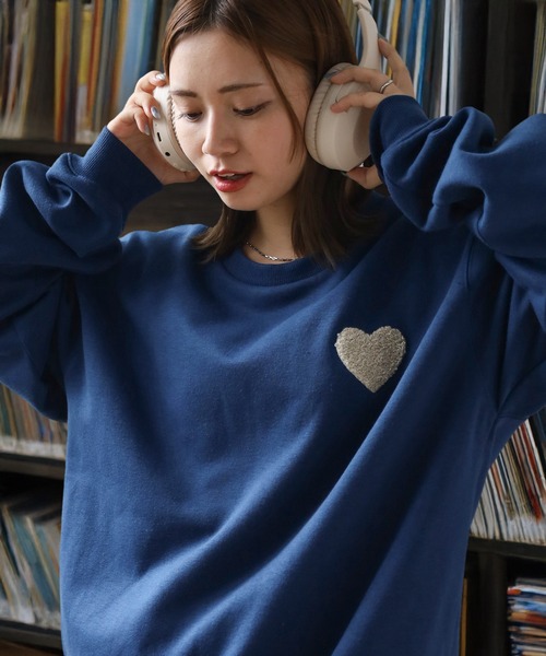 make a ray!（メイク ア レイ！）の「【0】ハートモチーフ ワンポイントロゴ刺繍 ＆ サガラ刺繍 ラフスウェット/ ビッグシルエット/ 裏起毛/ 大人こなれ感（スウェット・レディース・ダークブルー/アッシュグレー/ヘザーグレー/ネイビー/ブラック/ブラック系その他/トップグレー/ブルー/ブルー系その他/ライトグレー・M/L）」の16枚目の写真