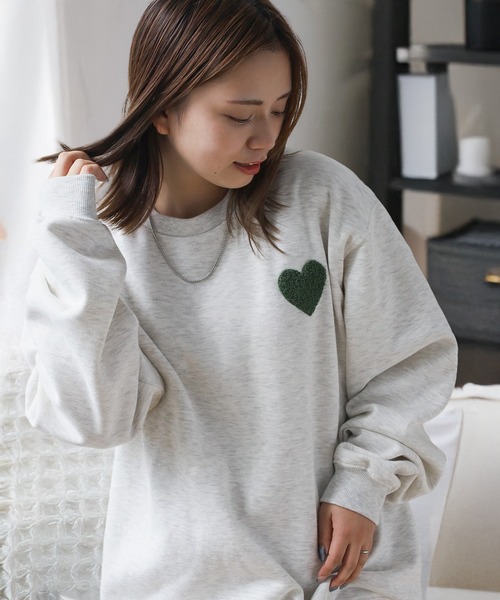 make a ray!（メイク ア レイ！）の「【0】ハートモチーフ ワンポイントロゴ刺繍 ＆ サガラ刺繍 ラフスウェット/ ビッグシルエット/ 裏起毛/ 大人こなれ感（スウェット・レディース・ダークブルー/アッシュグレー/ヘザーグレー/ネイビー/ブラック/ブラック系その他/トップグレー/ブルー/ブルー系その他/ライトグレー・M/L）」の15枚目の写真