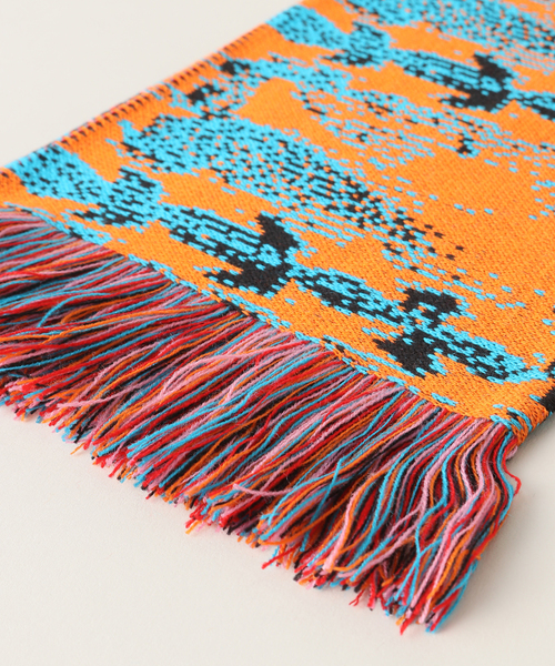 MONTMARTRE NEW YORK】Roses are orange Sca：マフラー（マフラー