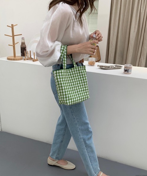 TONE SELECT GOODS（トーンセレクトグッズ）の「Liaa/ギンガムチェックミニトート A18207（トートバッグ・レディース・ベージュ/ブラック/グリーン/ピンク/イエロー/ブルー・FREE）」の21枚目の写真