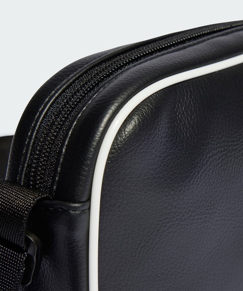 adidas(アディダス)の「アディカラー クラシック ミニエアライナーバッグ ショルダーバッグ / アディダスオリジナルス adidas Originals(ショルダーバッグ・メンズ・ブルー/ブラック/グリーン/イエロー/ホワイト/イエロー系その他/ホワイト×ブラック・FREE)」の12枚目の写真