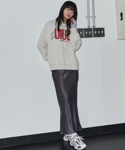 Auntie Rosa Holiday(アンティローザホリデー)の「ロゴ刺繍ルーズスウェット(スウェット・レディース・チャコールグレー/グレー/オレンジ/ナチュラル・FREE)」の12枚目の写真