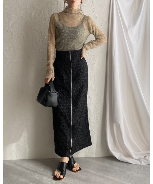 She's Closet(シーズクローゼット)の「ハイネックメロウフリルプリーツ長袖グリッターラメシアートップス(Tシャツ/カットソー・レディース・シルバー×ブルー/ブラック/ベージュ・FREE)」の8枚目の写真
