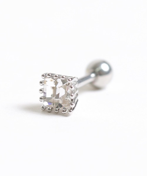 Peony(ピオニー)の「【Peony/ピオニー】/サージカルステンレス 316L スクエアスタッドピアス(ピアス(片耳用)・レディース・ゴールド系1/シルバー系その他2/ゴールド系その他3/ゴールド系その他/シルバー系その他/ゴールド系3/ゴールド系その他5/シルバー系その他3/ゴールド系その他2/シルバー系その他4/ゴールド系その他4/ゴールド系2/ゴールド系4/ゴールド系5/シルバー系その他5・FREE)」の3枚目の写真