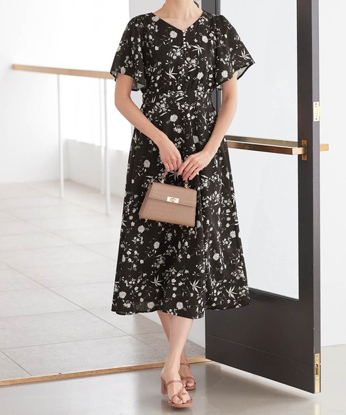 alotta（アロッタ）の「欲しいが詰まったひんやり花柄ワンピース（ワンピース・レディース・ホワイト系その他/ブルー/ピンク/ブラック・LL/3L/M/L）」の7枚目の写真