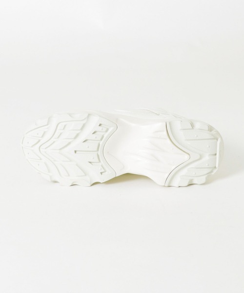 NIKE（ナイキ）の「NIKE　TC7900（スニーカー・レディース・ホワイト/ホワイト系その他・24.5/23.5/24）」の11枚目の写真