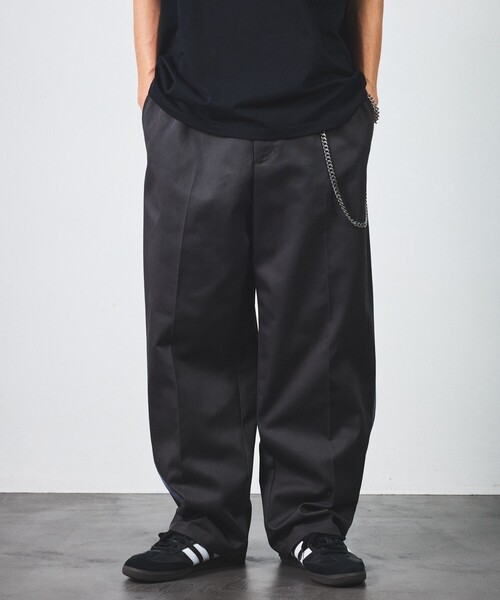 FREAK'S STORE（フリークスストア）の「限定展開 LOOSE FIT サイドライン ワークパンツ/ワイドパンツ（チノパンツ・メンズ・チャコールグレー/ベージュ/ネイビー/ブラック・MEDIUM/LARGE/SMALL）」の15枚目の写真