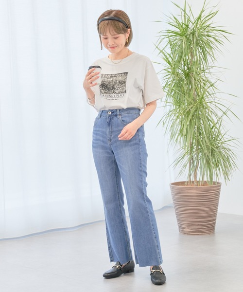 earth music&ecology（アースミュージックアンドエコロジー）の「アソートグラフィックレギュラーT（Tシャツ/カットソー・レディース・A/B・FREE）」の4枚目の写真