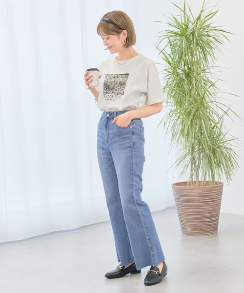 earth music&ecology（アースミュージックアンドエコロジー）の「アソートグラフィックレギュラーT（Tシャツ/カットソー・レディース・A/B・FREE）」の5枚目の写真