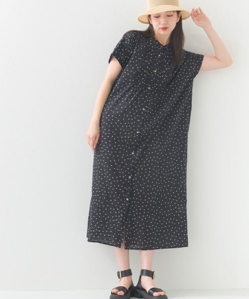 OMNES（オムネス）の「コットンボイル総柄半袖シャツワンピース（シャツワンピース・レディース・パープル/ブラック×ホワイト/グリーン系その他/ブルー系その他/ブラウン系その他/ブラック系その他/パープル系その他/キナリ/グリーン系その他2/ネイビー・FREE）」の4枚目の写真