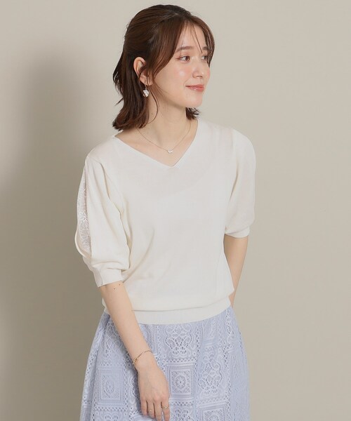 ITS'DEMO（イッツデモ）の「◆【UV／洗える／アンチピリング／通勤】袖スリットレースニット（ニット/セーター・レディース・オフホワイト/ブラック/サックスブルー/ベビーピンク・40/38）」の2枚目の写真