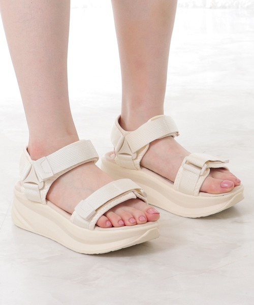 Lace Ladies(レースレディース)の「厚底 ベルクロ ストラップ コンフォート サンダル(サンダル・レディース・ブラック/アイボリー/ブラック×ホワイト・ 25/23.5/24.5/22.5/24/23)」の12枚目の写真
