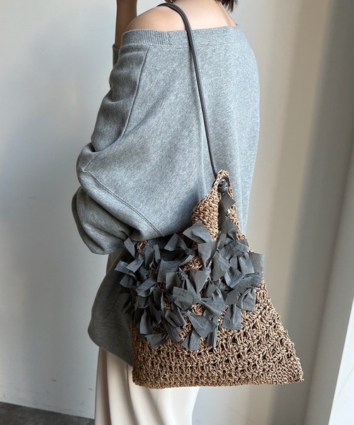 DouDou（ドゥドゥ）の「【WEB限定】ペーパー手編みリボントート（ハンドバッグ・レディース・ブラック/グレー・FREE）」の8枚目の写真