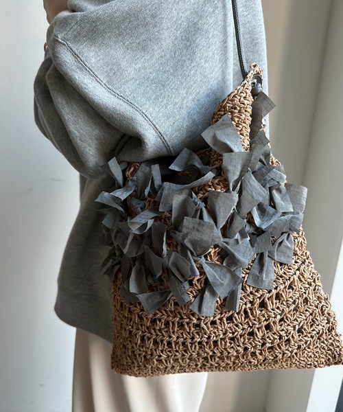 DouDou（ドゥドゥ）の「【WEB限定】ペーパー手編みリボントート（ハンドバッグ・レディース・ブラック/グレー・FREE）」の9枚目の写真