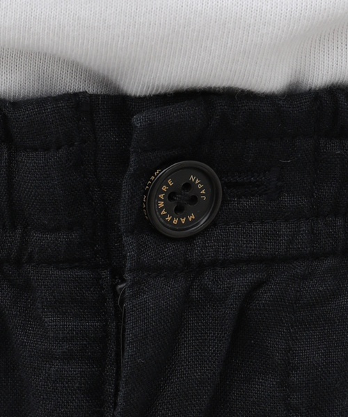 markaware（マーカウェア）の「MARKAWARE (マーカウェア) TRIPLE PLEATED EASY CLOUDY BLE A24A-16PT12C（スラックス・メンズ・ブラック・3/2）」の7枚目の写真