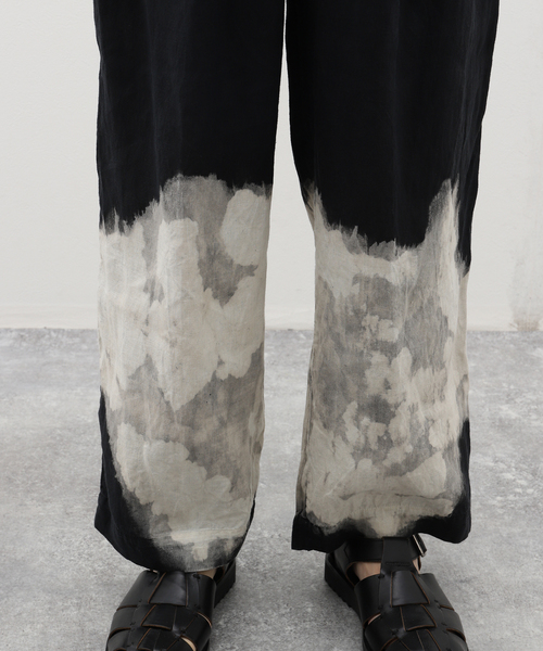 markaware（マーカウェア）の「MARKAWARE (マーカウェア) TRIPLE PLEATED EASY CLOUDY BLE A24A-16PT12C（スラックス・メンズ・ブラック・3/2）」の8枚目の写真