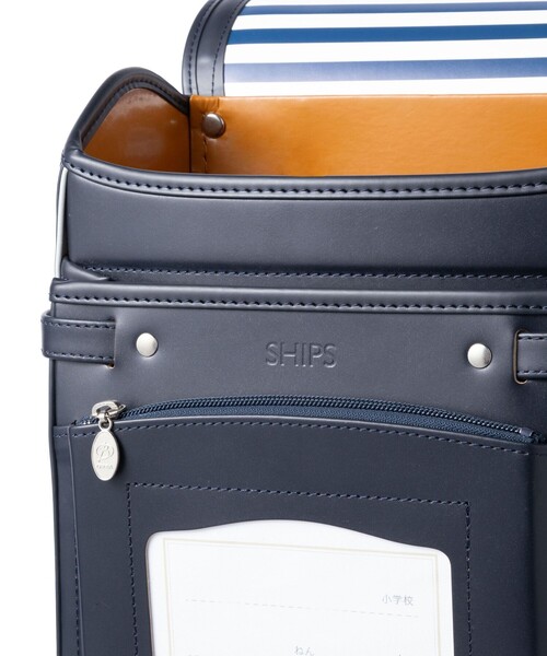 SHIPS（シップス）の「SHIPS KIDS:オリジナル ランドセル 牛革モデル(ハンドル付き) 2027 by大峽製鞄（ランドセル・キッズ・ブラック/ネイビー・ONE SIZE）」の9枚目の写真